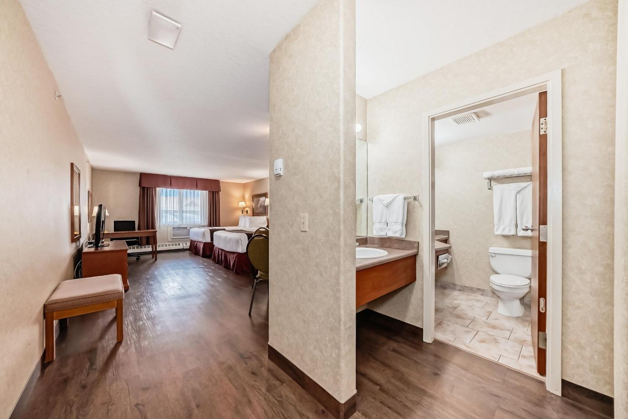 Stony Plain Inn & Suites Luaran gambar
