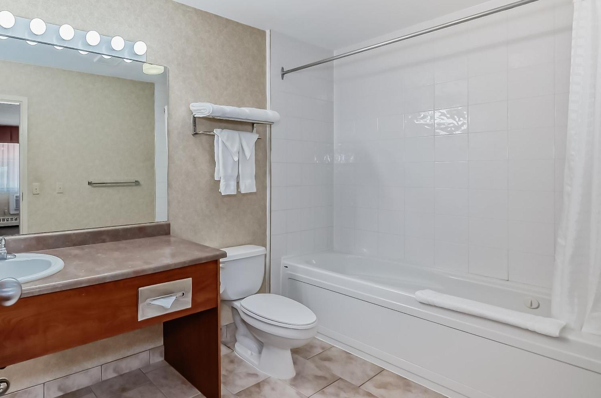 Stony Plain Inn & Suites Luaran gambar