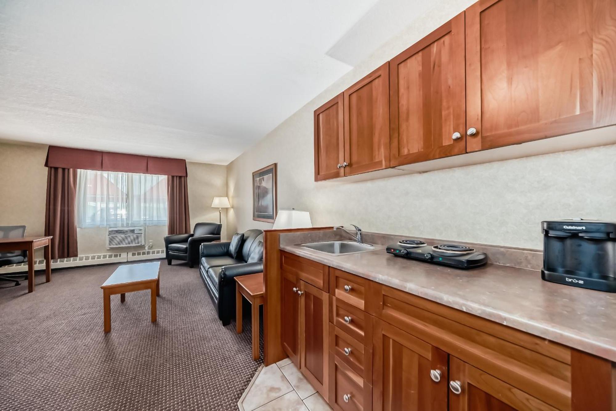 Stony Plain Inn & Suites Luaran gambar