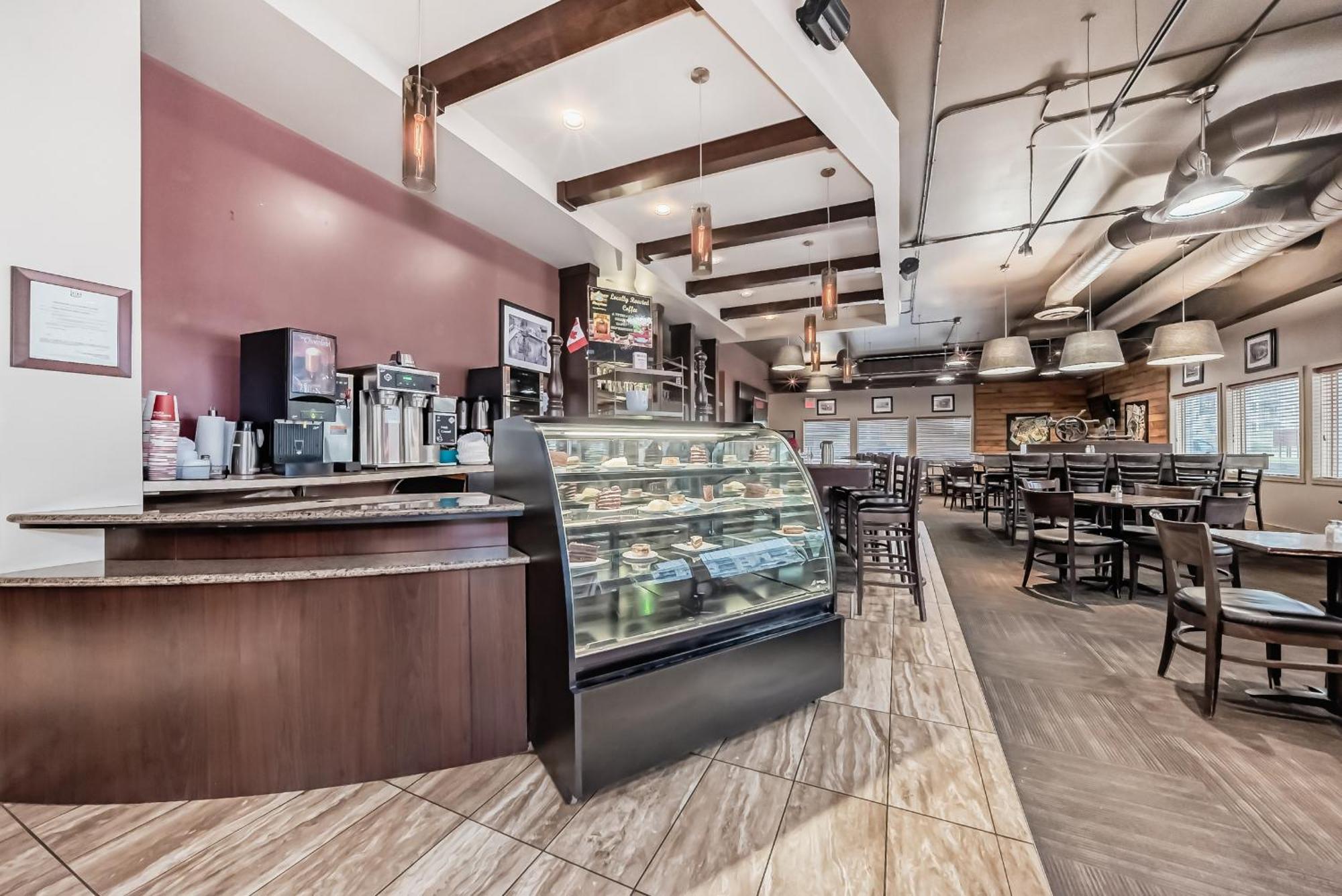 Stony Plain Inn & Suites Luaran gambar