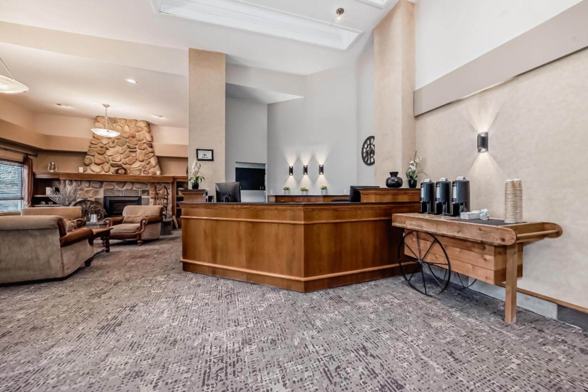 Stony Plain Inn & Suites Luaran gambar