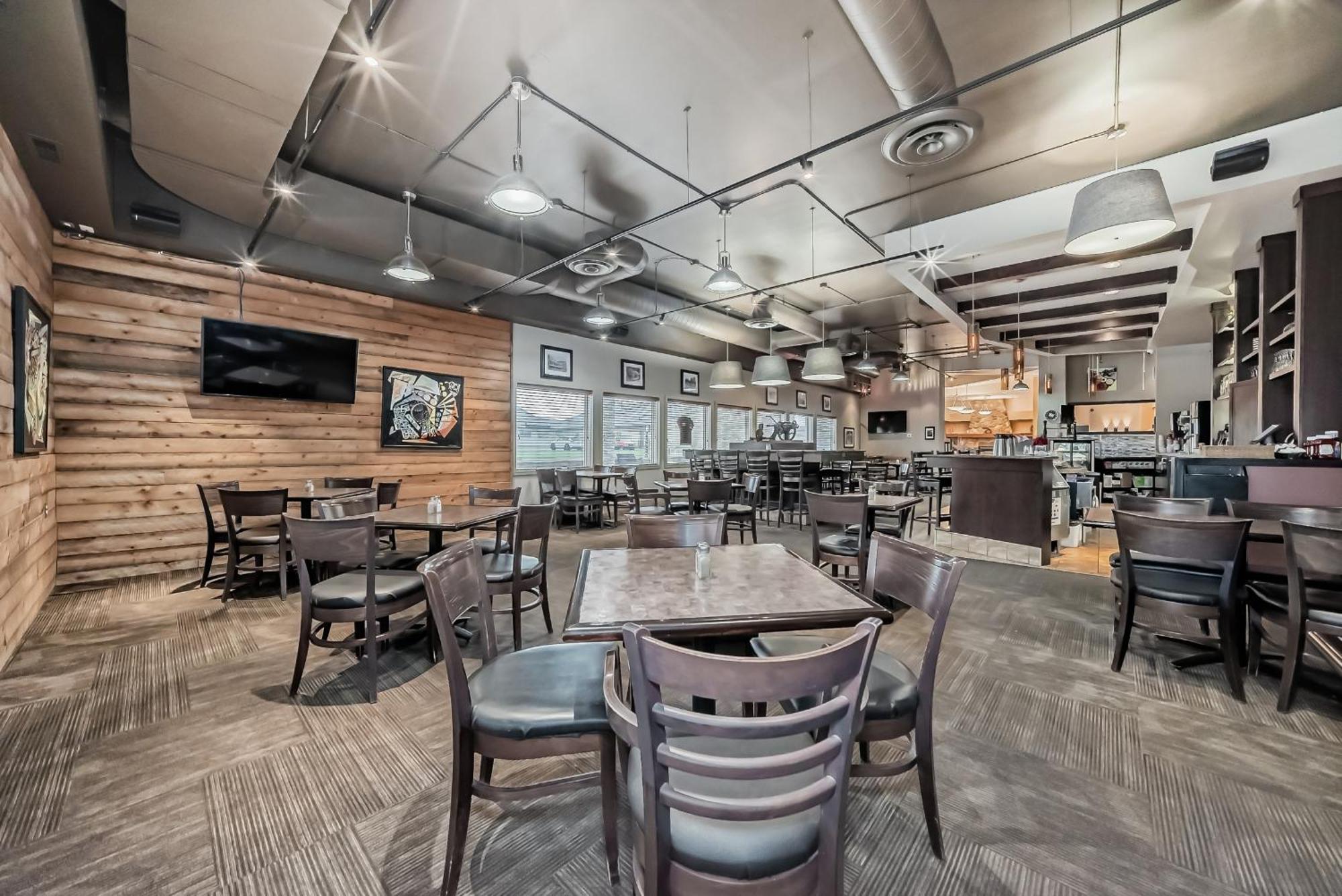 Stony Plain Inn & Suites Luaran gambar